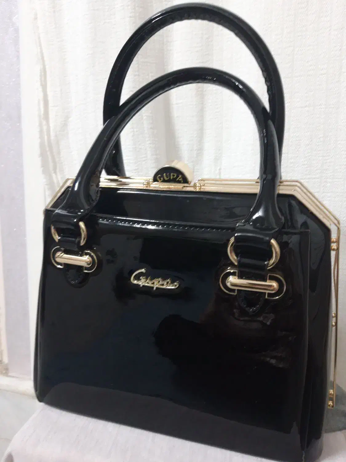 کیف ورنی مشکی،کیف ورنی کرم|کیف، کفش، کمربند|قم, چهل درخت|دیوار