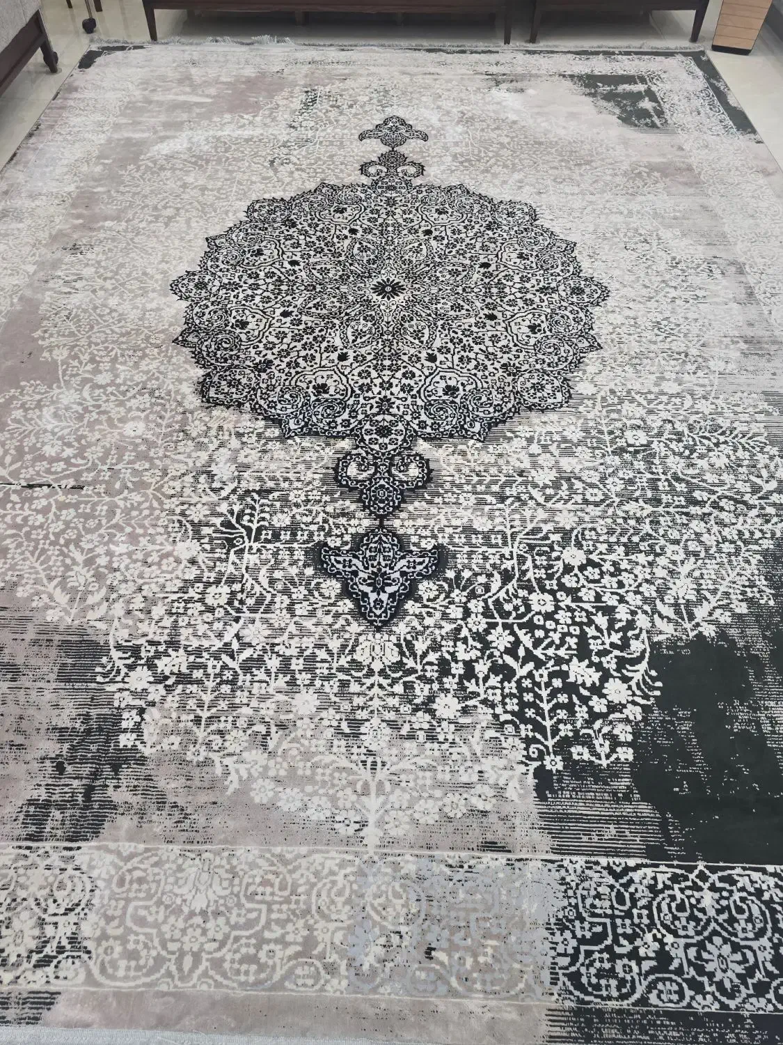 فرش ۱۲ متری ۱۲۰۰ شانه ابریشم|فرش|قم, باغ کرباسی|دیوار