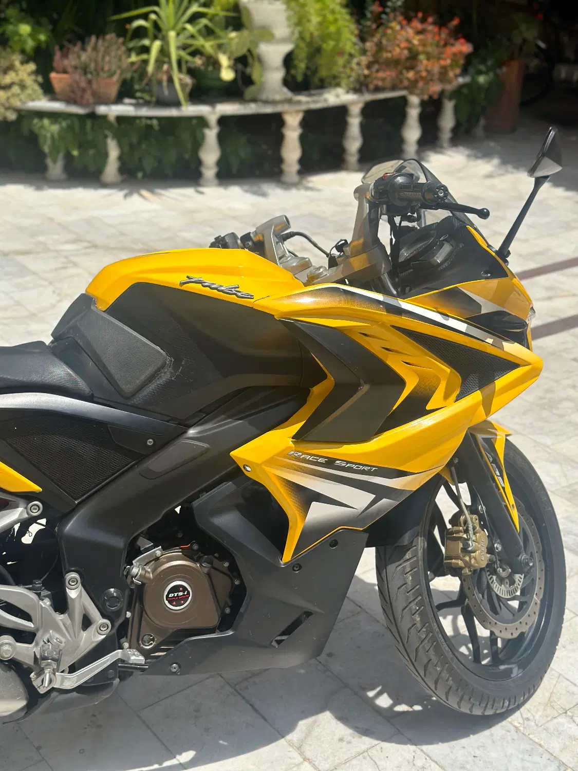 rs 200 ۹۶|موتورسیکلت|شیراز, فلکه گاز|دیوار