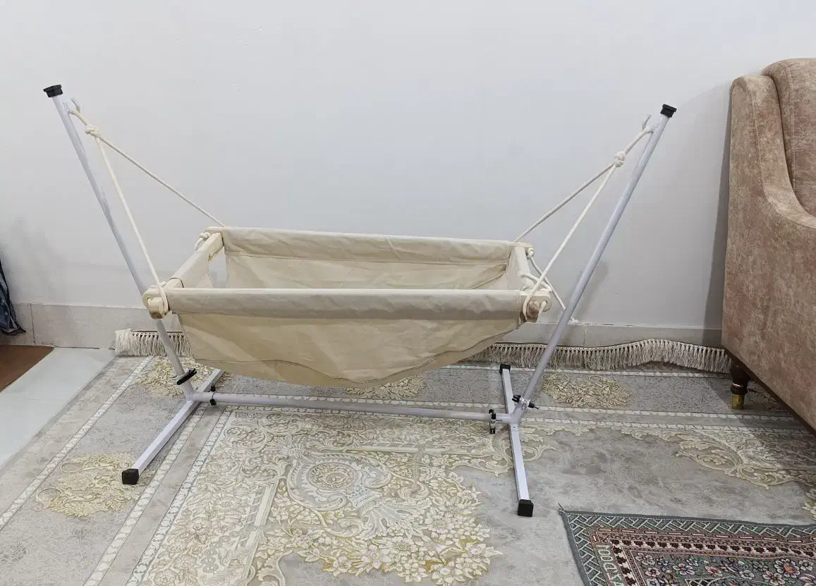 بانوج گهواره سنتی پایه فلزی|تخت و صندلی بچه|سبزوار, توحیدشهر|دیوار