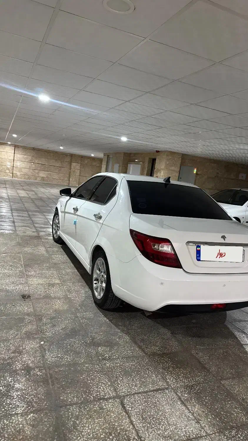 دنا اپشنال ۴۰۳|خودرو سواری و وانت|شیراز, لب آب|دیوار