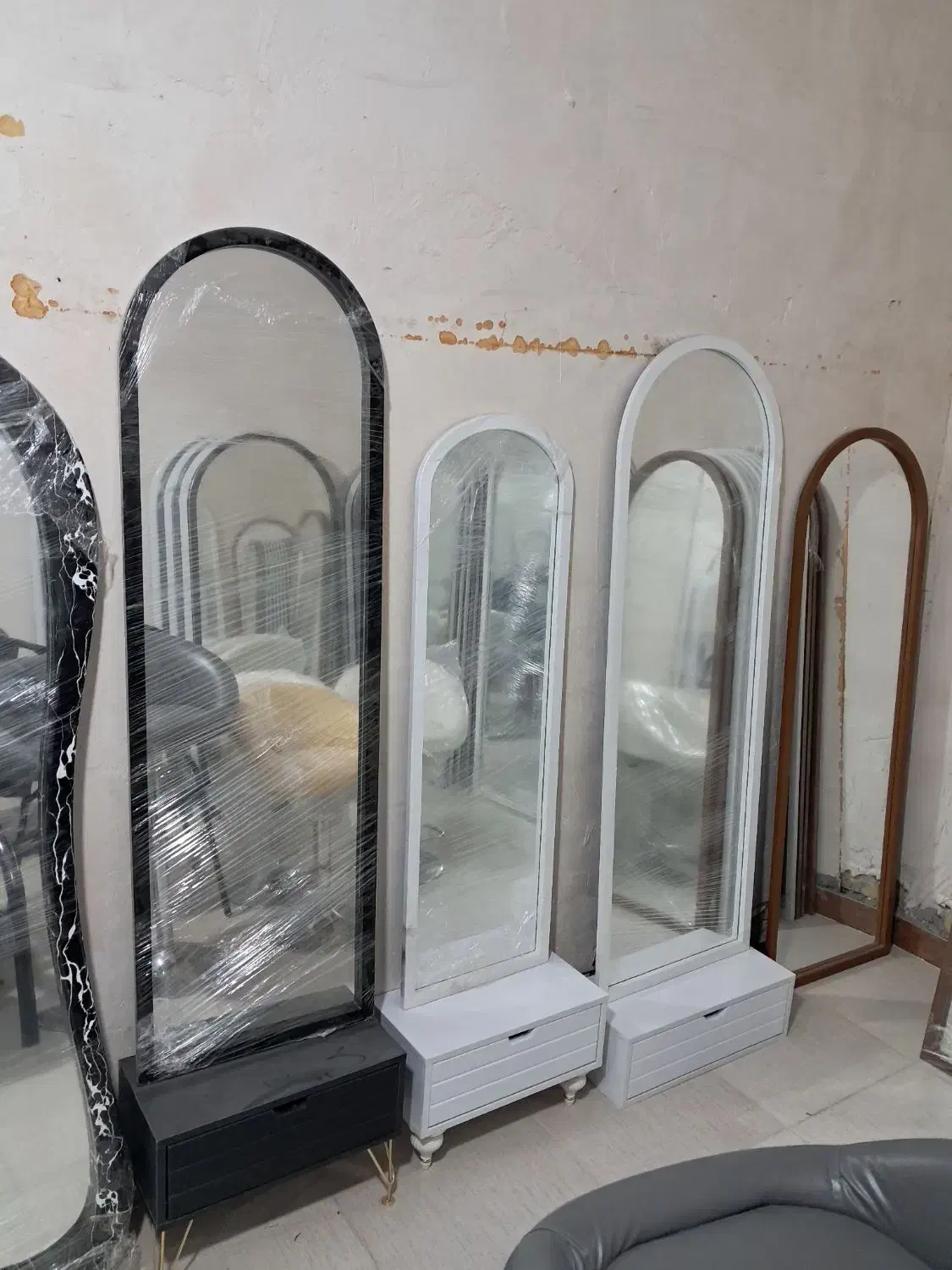 آیینه قدی و آیینه گرد|آینه|سرپل ذهاب, |دیوار