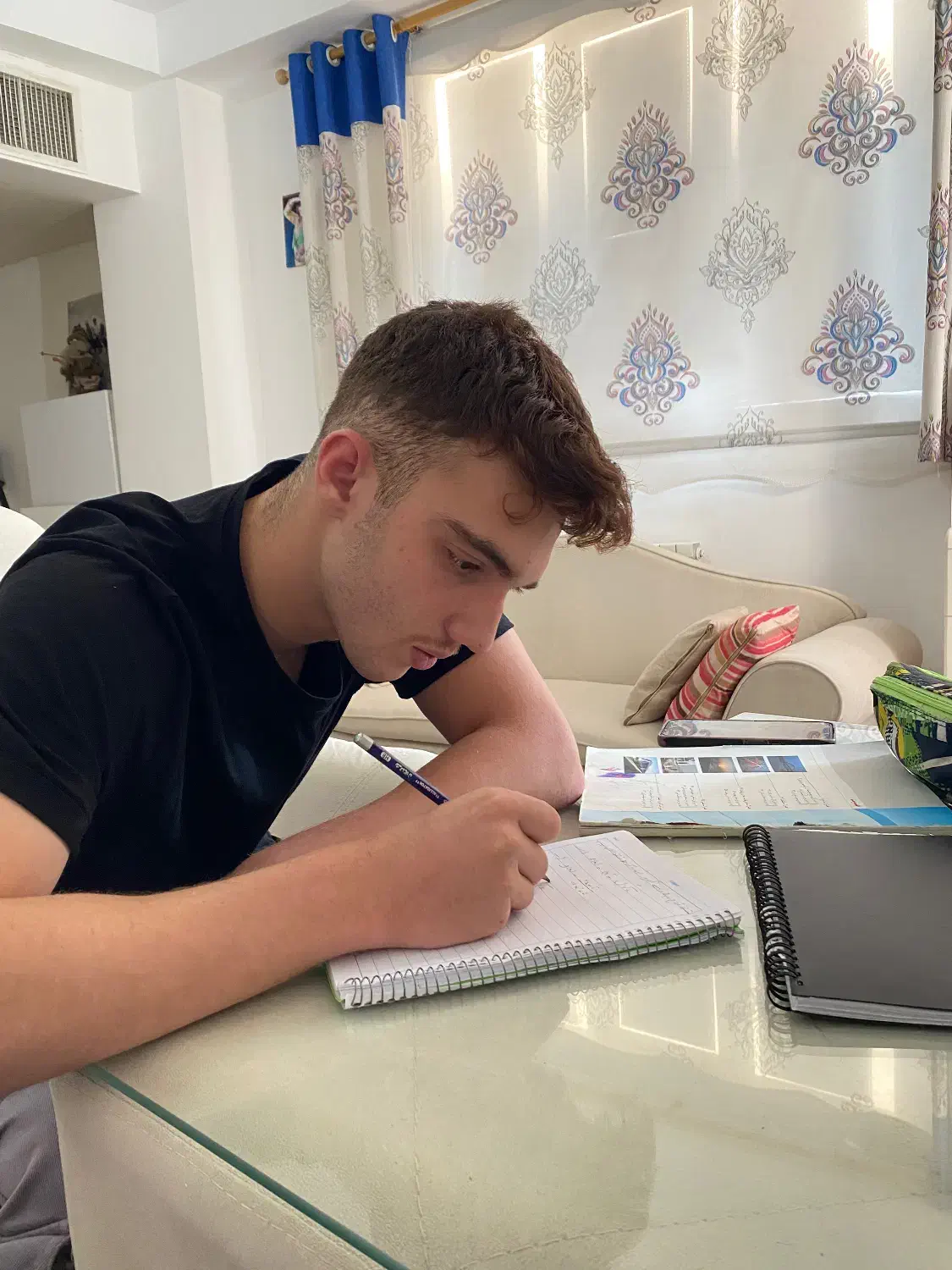 تدریس تضمینی فیزیک و ریاضی توسط دبیرحرفه ای خانم|خدمات آموزشی|کرج, گوهردشت|دیوار