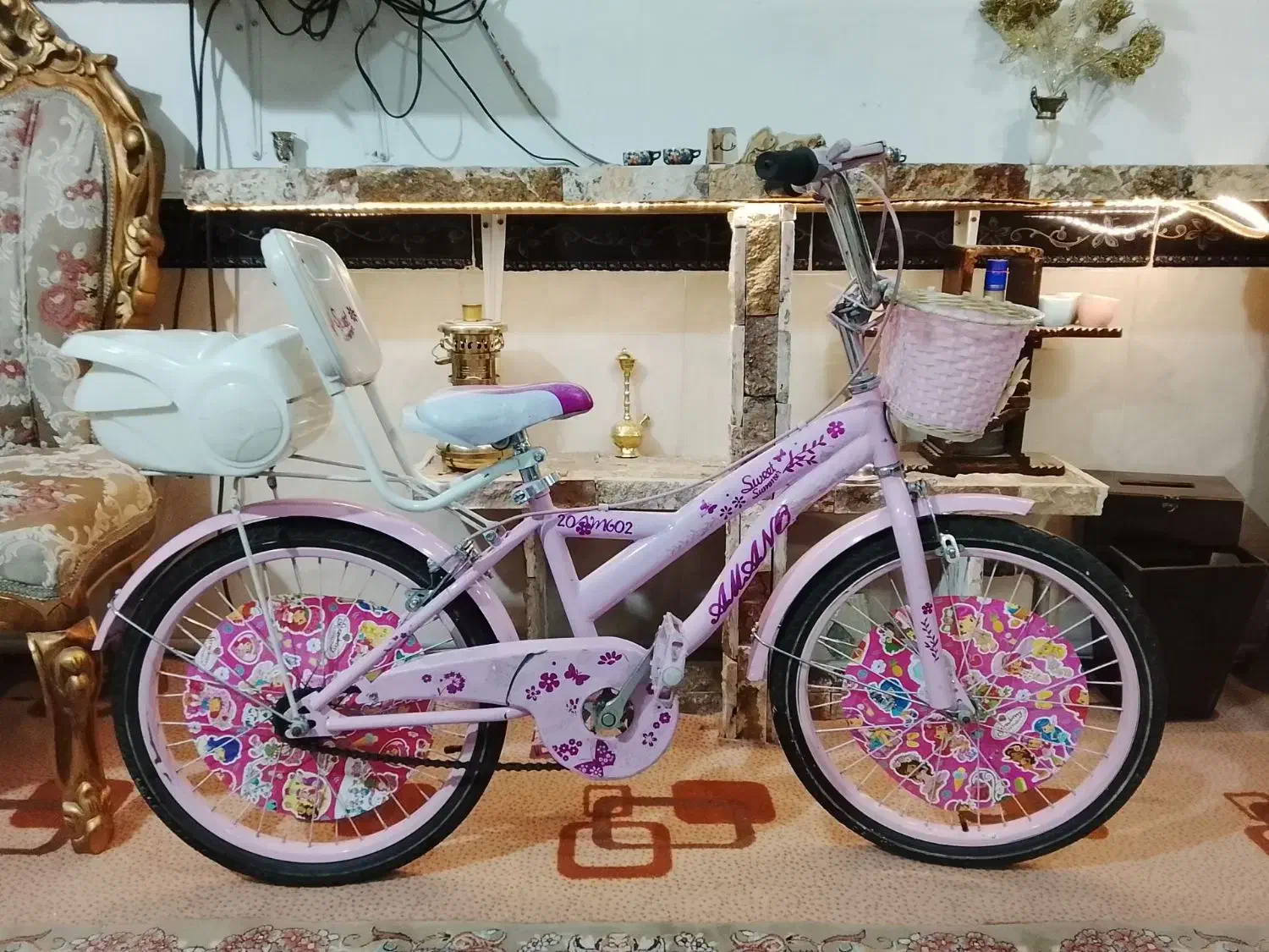 دوچرخه دخترانه سایز ۲۰ در حدنونو خوشرنگ|دوچرخه، اسکیت، اسکوتر|رباطکریم, منجیل آباد|دیوار