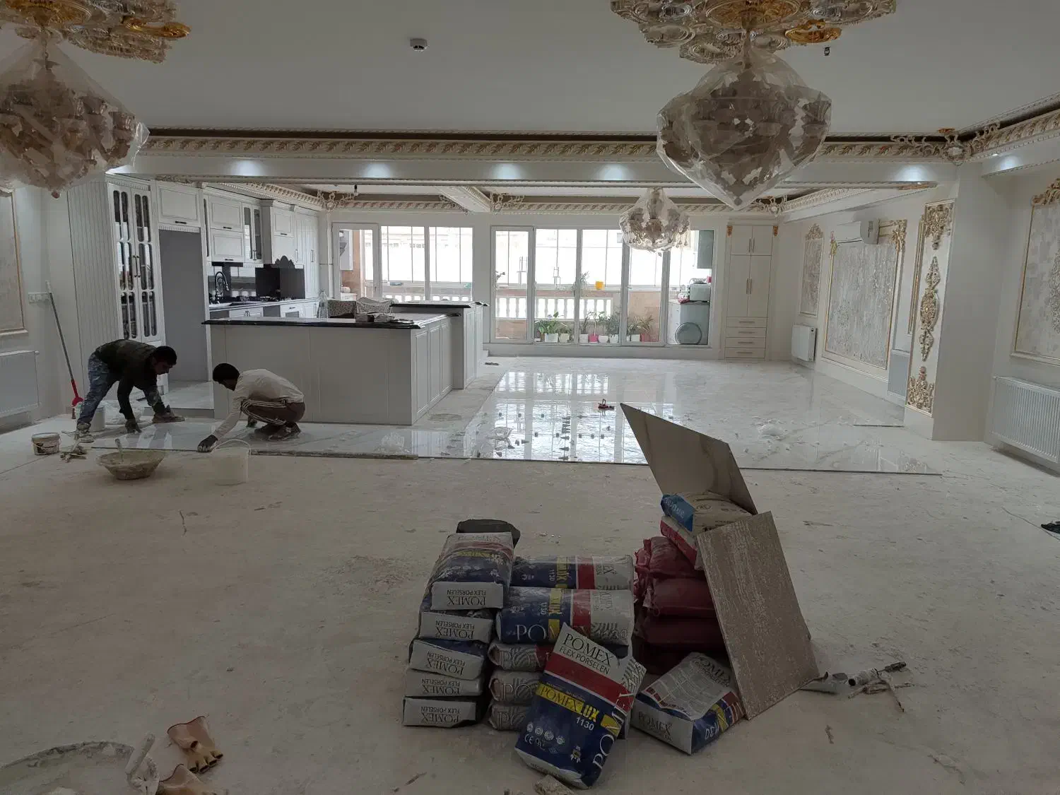 کاشی کاری چسبی وملاتی سرامیک کاری ،کاشیکاری،تخریب|خدمات پیشه و مهارت|تبریز, |دیوار