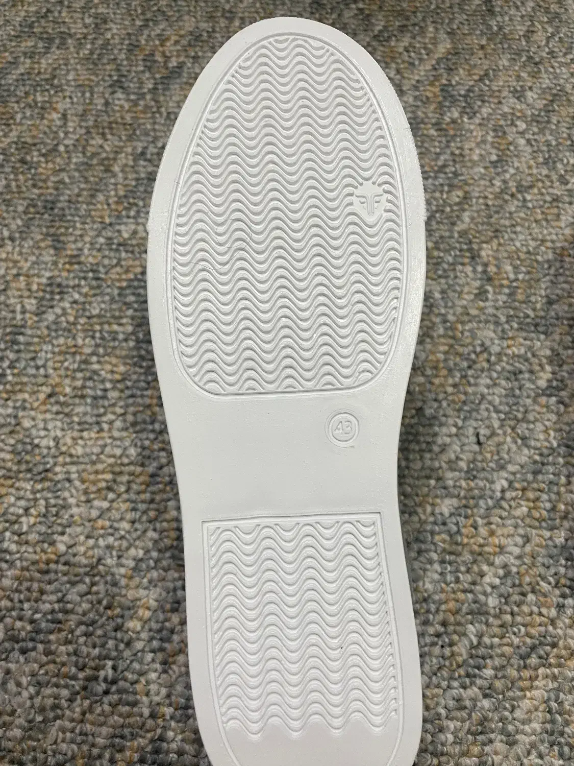 کتونی برشکا|کیف، کفش، کمربند|زنجان, |دیوار