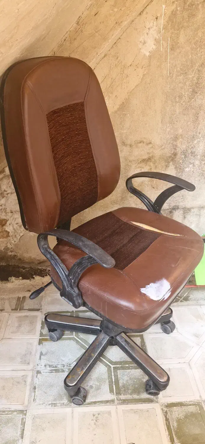 صندلی تمام چرم و راحت|صندلی و نیمکت|سنندج, |دیوار