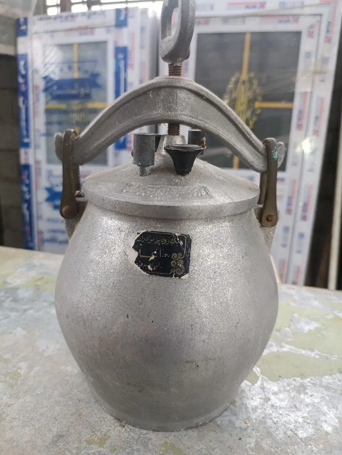 زود پز قدیمی|کلکسیون اشیاء عتیقه|لنگرود, |دیوار