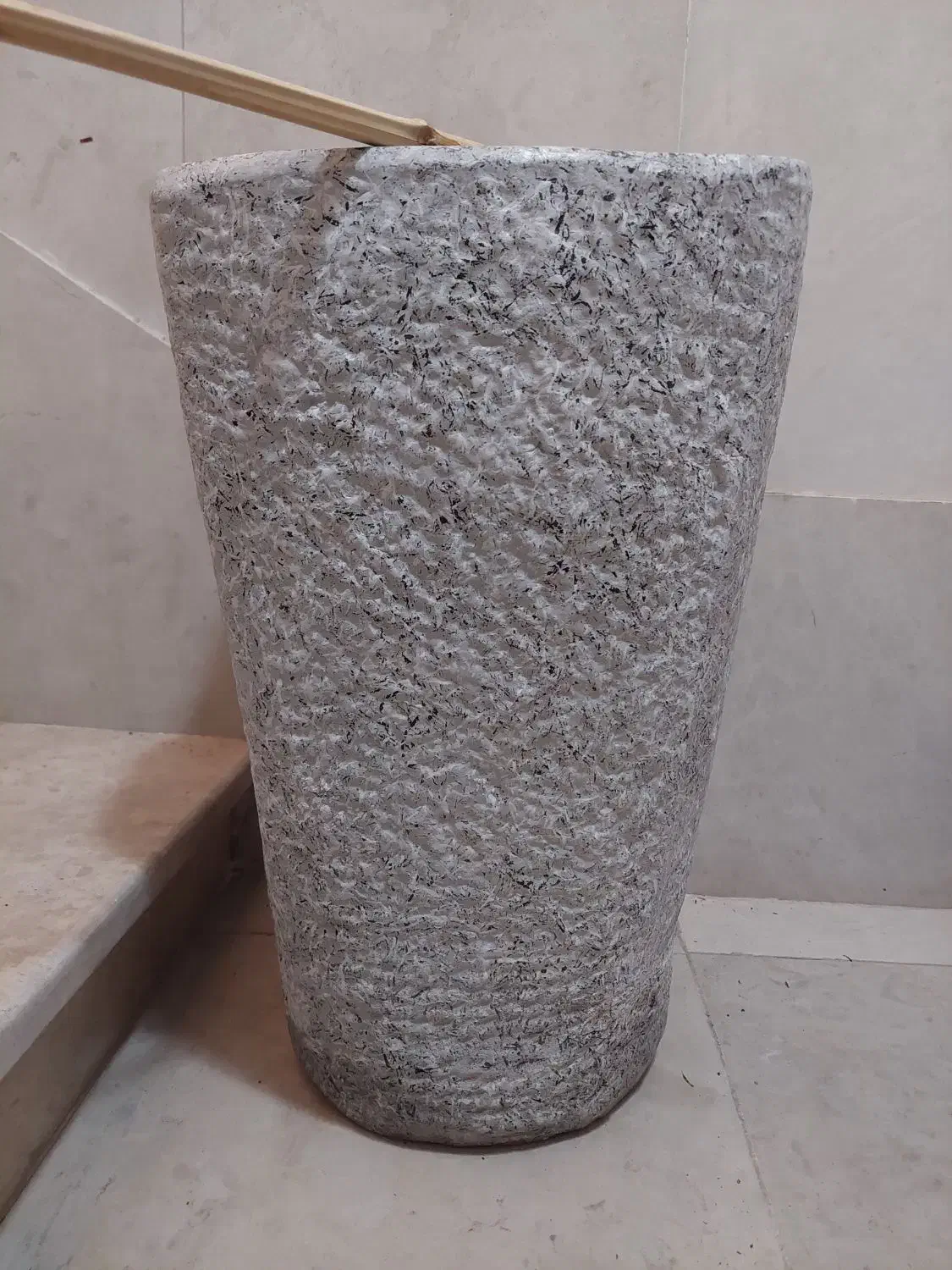 گلدان سفالی سالم|گل و گیاه طبیعی|قم, سراجه (۱۵ خرداد)|دیوار