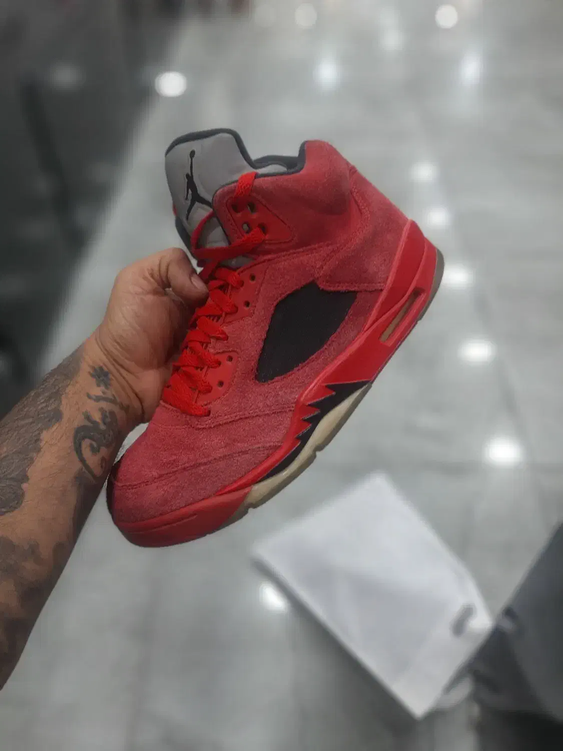 کتونی ارجینال استوک جردن|کیف، کفش، کمربند|کلاله, |دیوار