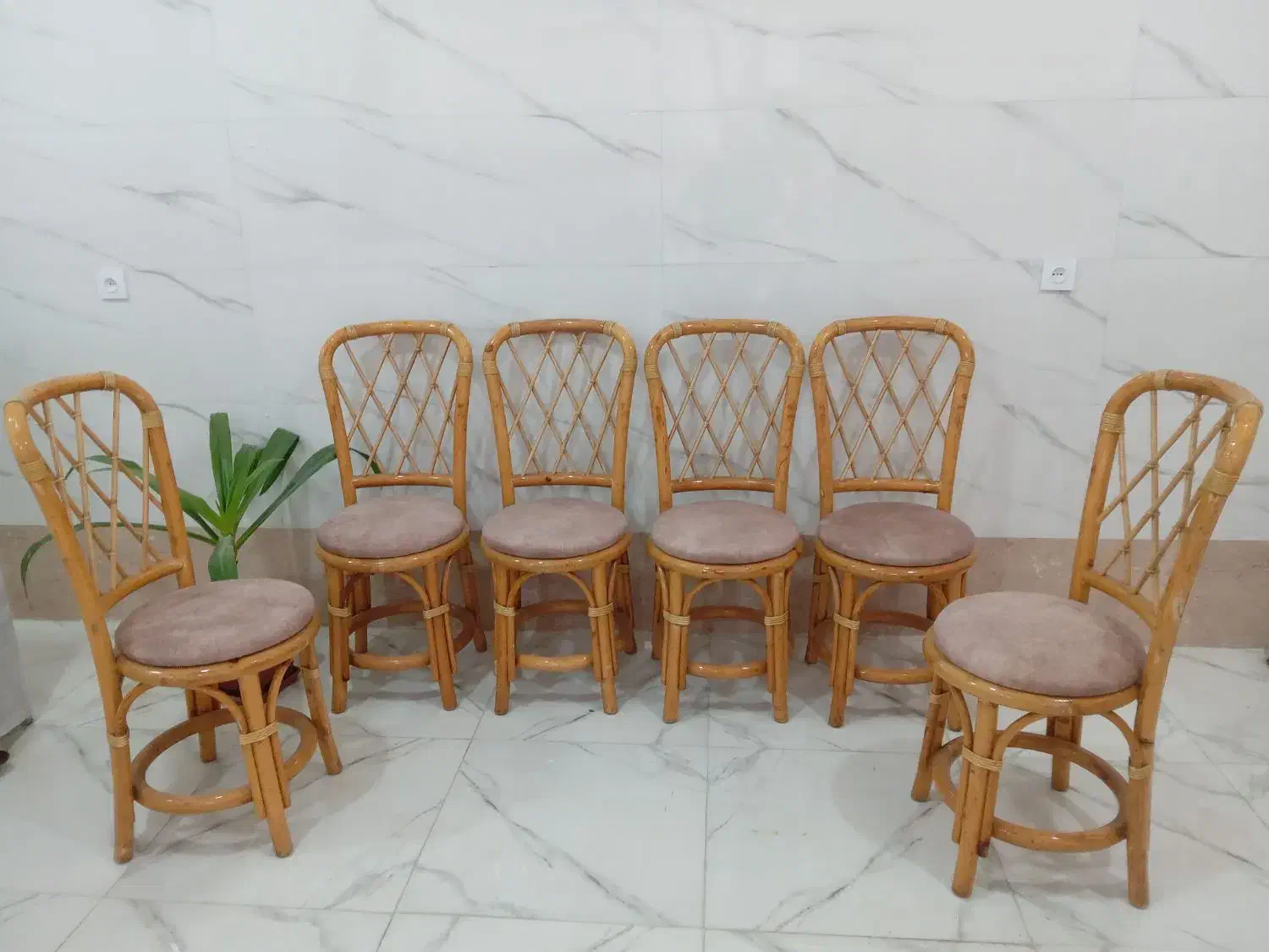 تعمیر انواع مبل و صندلی|مبلمان خانگی و میز عسلی|الشتر, |دیوار