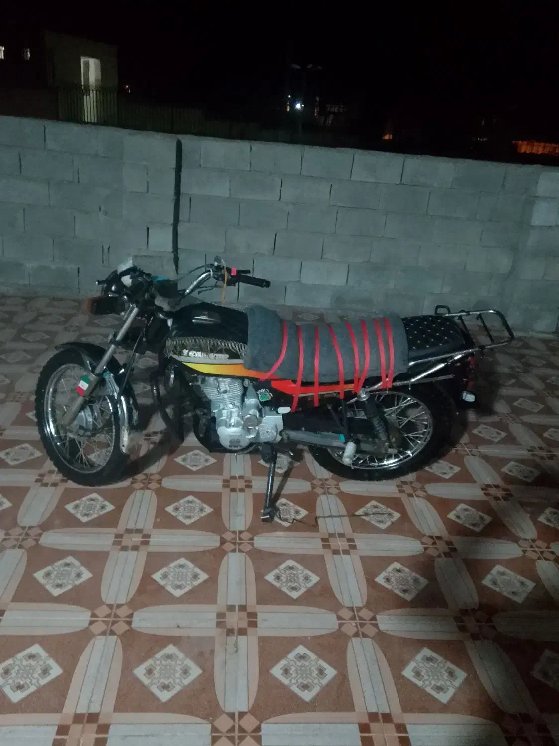 متور|موتورسیکلت|رودخانه, |دیوار