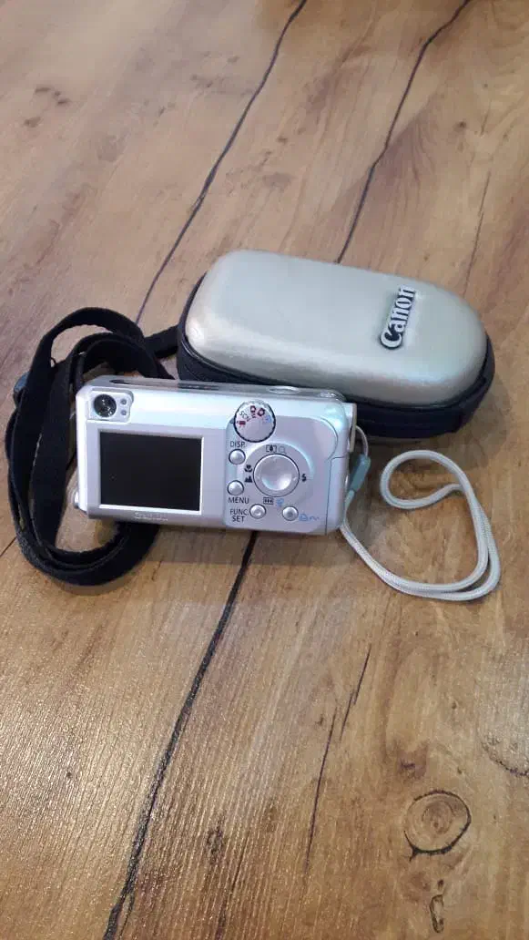 دوربین|دوربین عکاسی و فیلمبرداری|صدرا-فارس, فاز ۱|دیوار