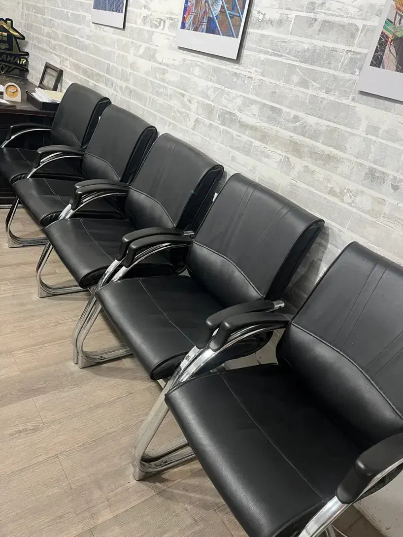 فروش تعدادی میز ، صندلی و کمد|دفتر کار|دزفول, |دیوار