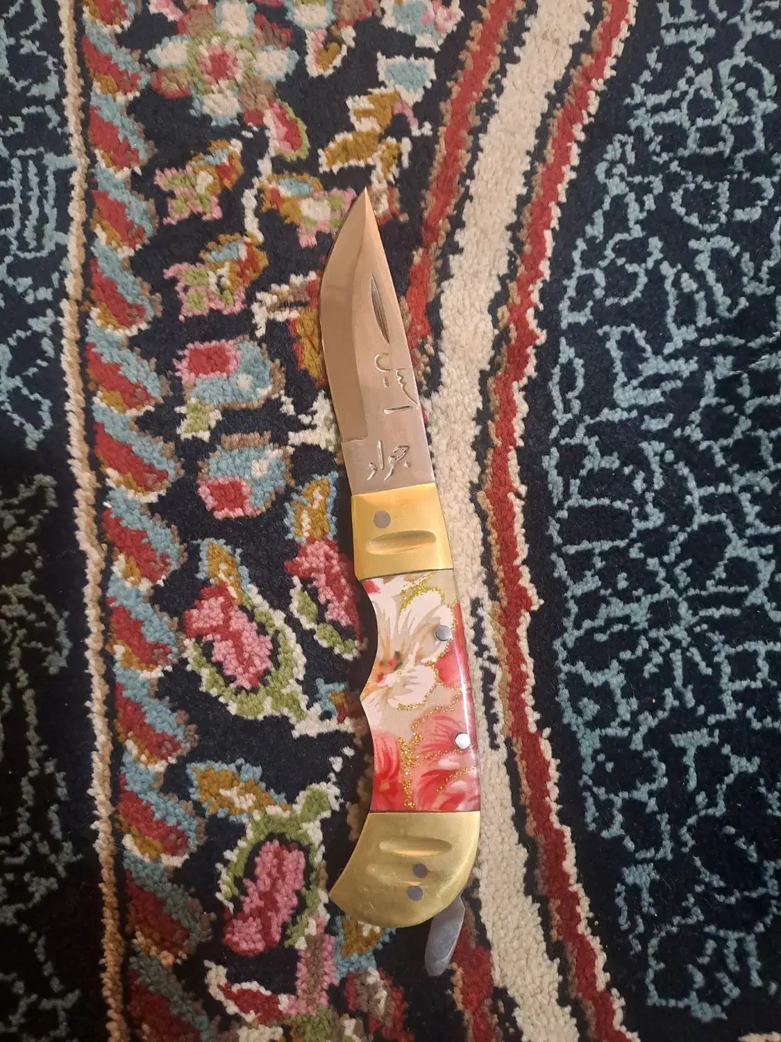 فروش یک عدد چاقوی دنده ای|کلکسیون اشیاء عتیقه|کرمان, |دیوار