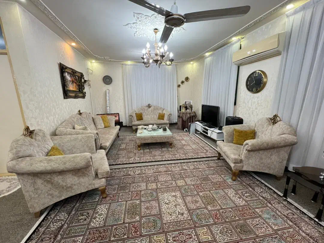 مبل نه نفره با میز ناهار خوری اینه کنسول میزتیوی|مبلمان خانگی و میز عسلی|کرج, حصارک پایین|دیوار