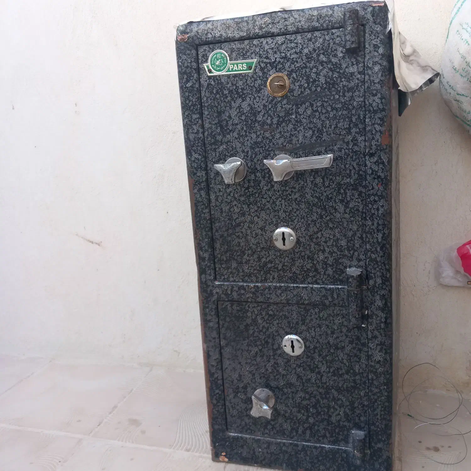 گاوصندوق|ابزارآلات|بجنورد, |دیوار