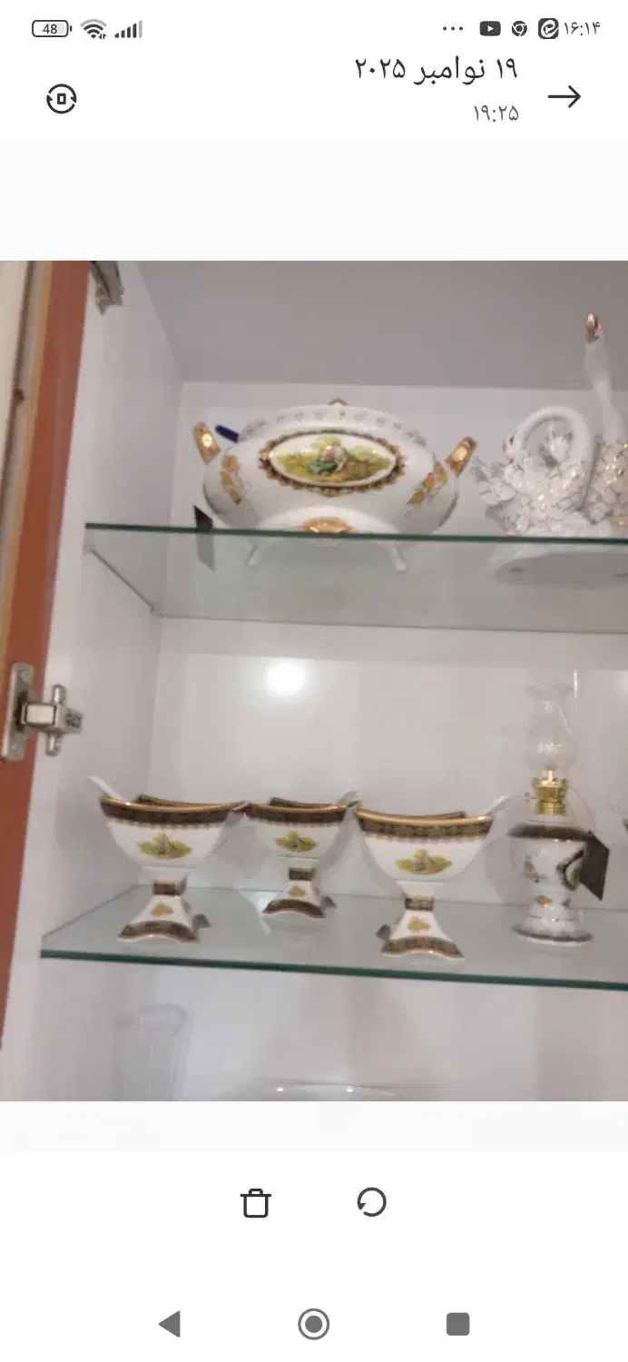 ظروف چینی خارجی|کلکسیون اشیاء عتیقه|ملک‌آباد, |دیوار