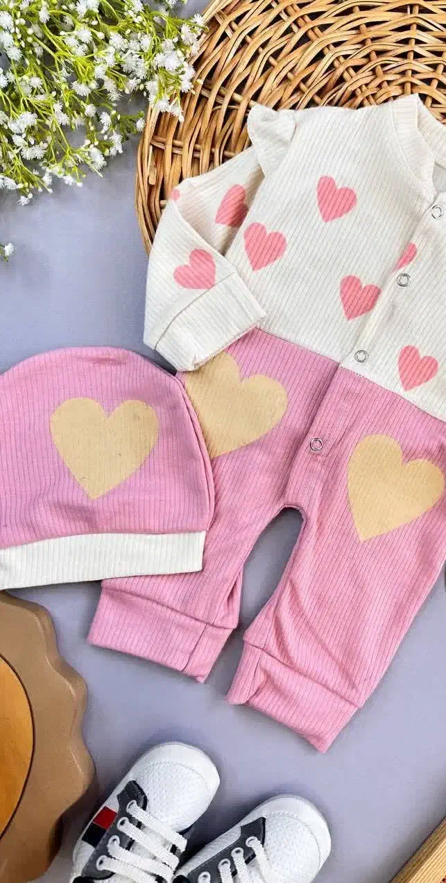 لباس نوزادی و بچگانه قیمت مناسب|کفش و لباس بچه|فولادشهر, مسکن مهر فولادشهر|دیوار