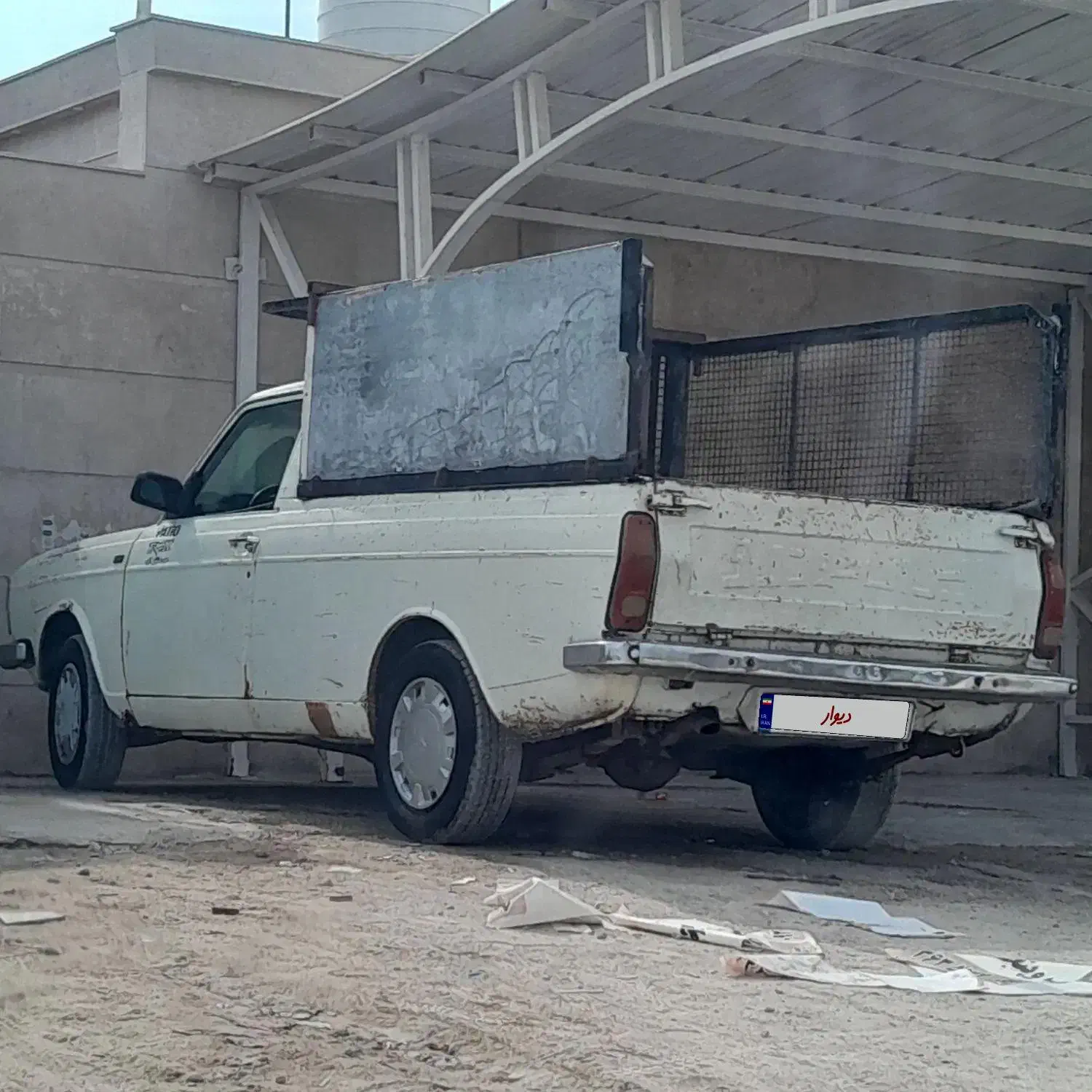 وانت پیکان فروشی مدل ۸۳|خودرو سواری و وانت|قشم, |دیوار