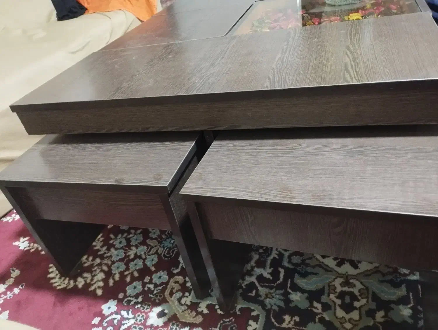 میز سالم قهوه ای چهار تامیز تو خودش است|مبلمان خانگی و میز عسلی|کاشمر, |دیوار