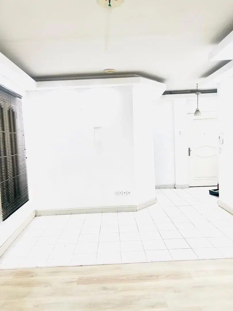 دفتر اداری بر اصلی خیابان مطهری اجاره و فروش|اجارهٔ دفتر کار، اتاق اداری، مطب|رشت, ساغری سازان|دیوار