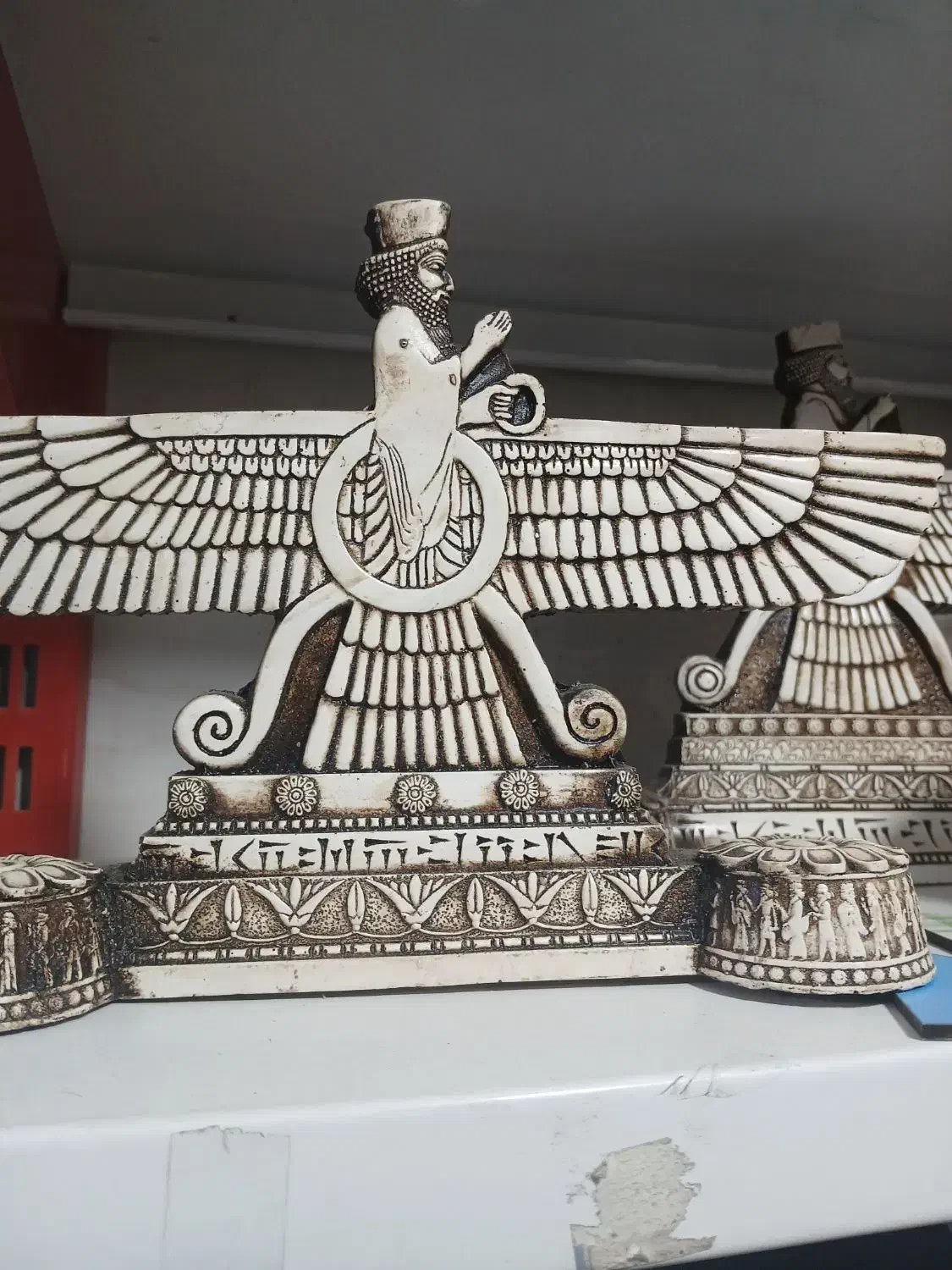 مجسمه های هخامنشی|مجسمه، تندیس، ماکت|شیراز, تندگویان|دیوار