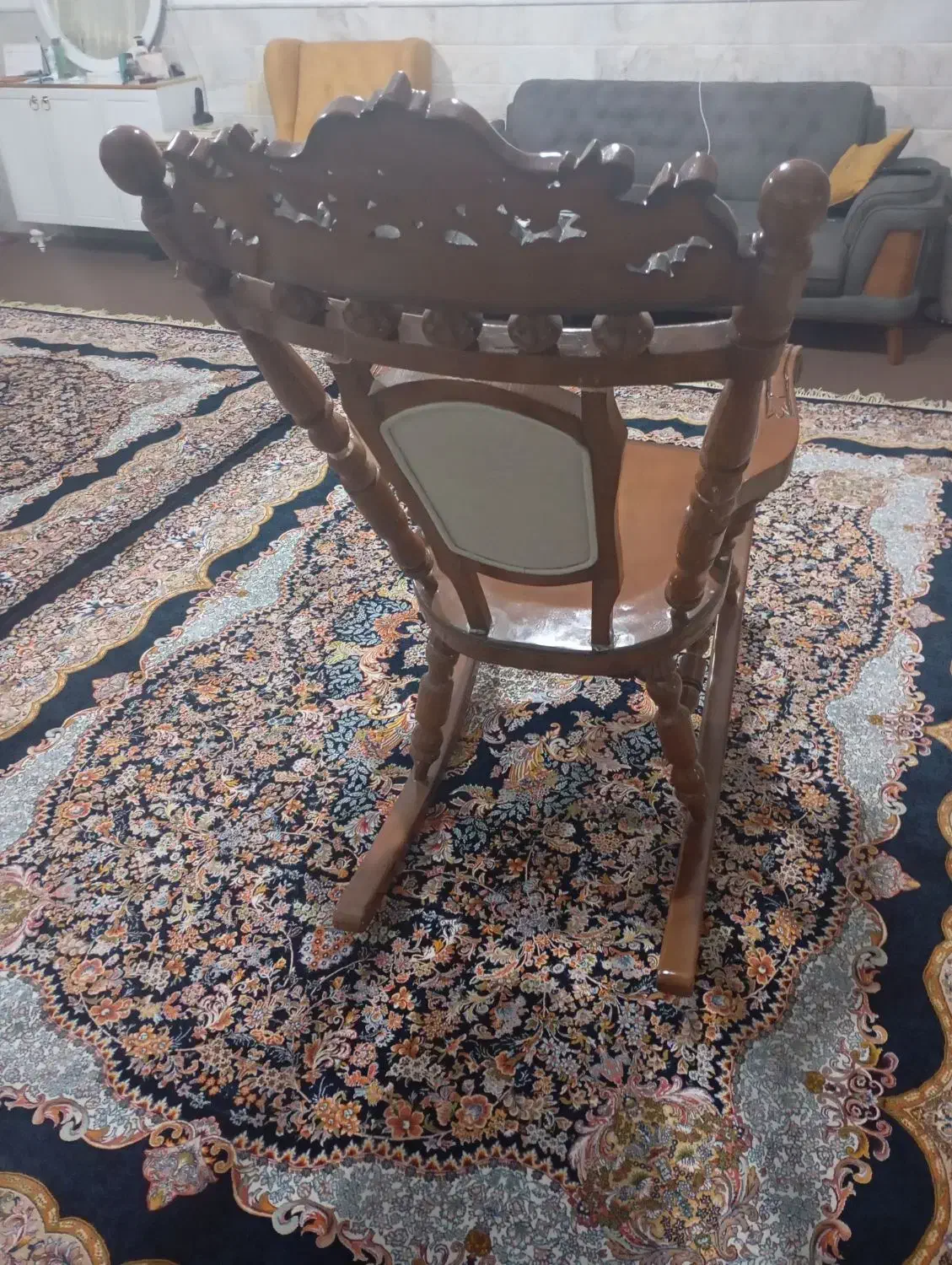 صندلی مادربزرگ راک|صندلی و نیمکت|قم, شاه ابراهیم|دیوار