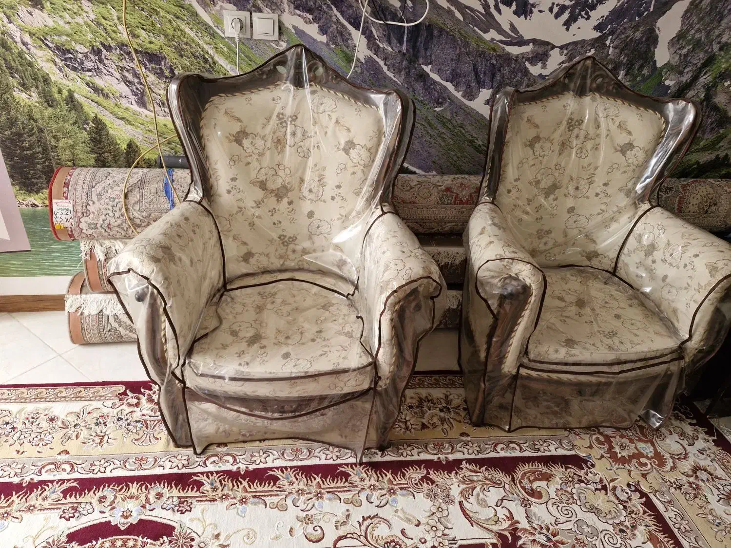 مبل ده نفره سلطنتی|مبلمان خانگی و میز عسلی|فولادشهر, مسکن مهر فولادشهر|دیوار