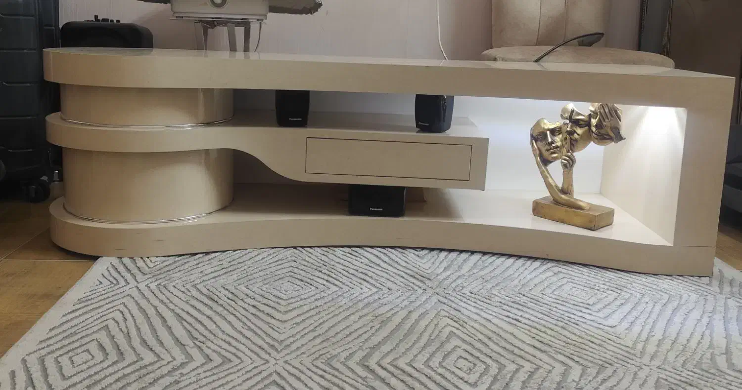 میز تلویزیون|میز تلویزیون|شاهین‌شهر, نبوت|دیوار