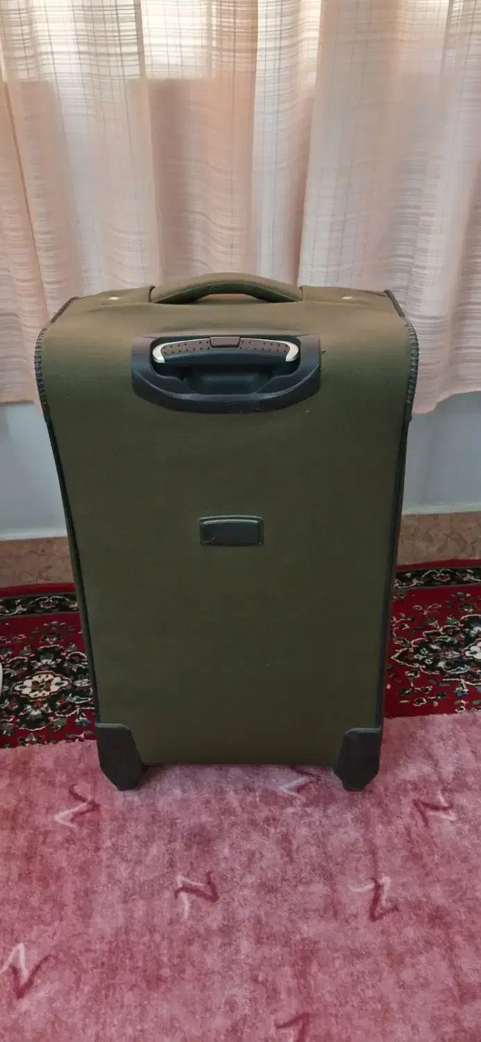چمدان مسافرتی|کیف، کفش، کمربند|مشهد, طلاب|دیوار