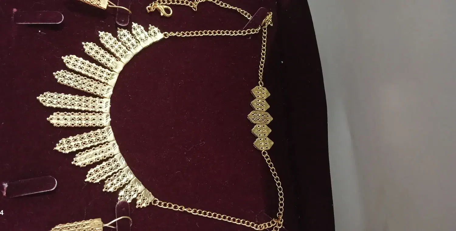 طلا روس|بدلیجات|خوی, |دیوار