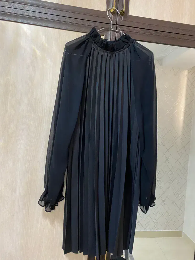 لباس تمیز و بدون پارگی|لباس|تبریز, |دیوار