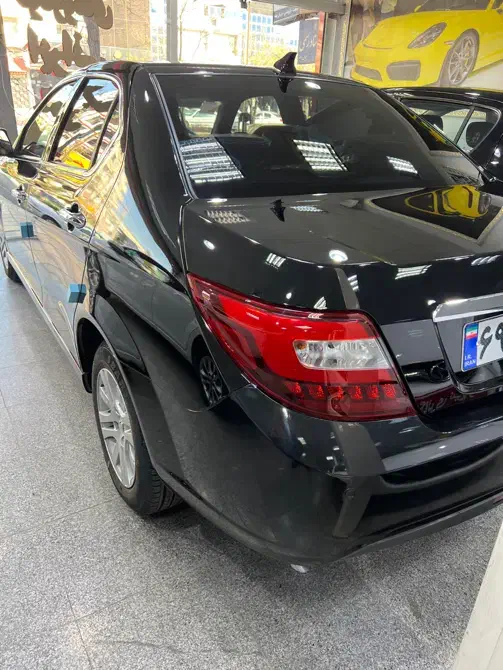 دنا پلاس ۶ دنده صفر سفید و مشکی|خودرو سواری و وانت|مشهد, دانشجو|دیوار