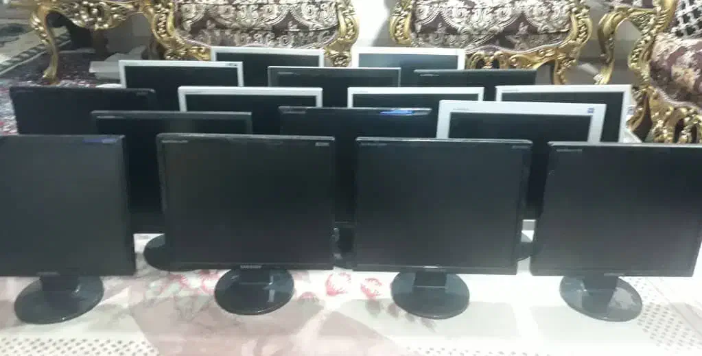 مانیتور LCD در حد نو  17 اینچ|رایانه رومیزی|گرگان, |دیوار