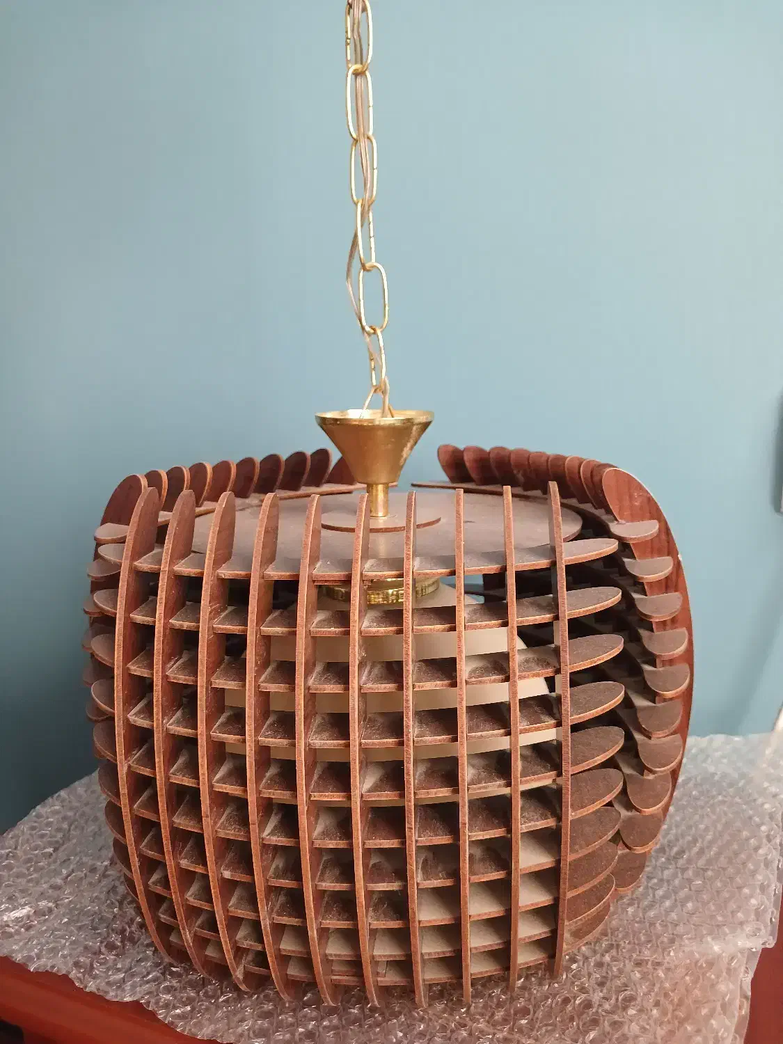 لوستر چوبی مدرن|لوستر و چراغ آویز|اصفهان, باغ زرشک|دیوار