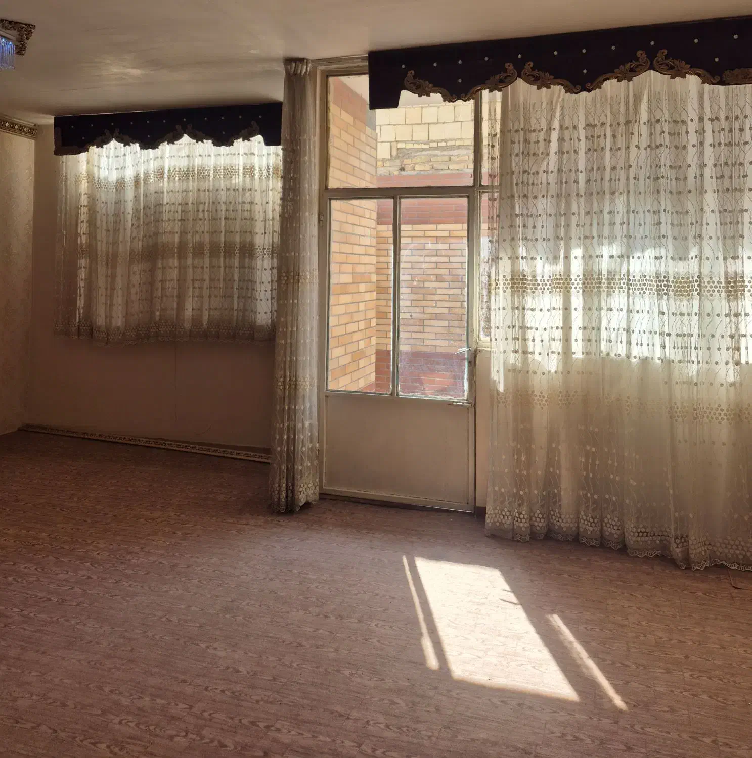 رهن و اجاره منزل دربست ماشین رو|اجارهٔ خانه و ویلا|اصفهان, قهجاورستان|دیوار