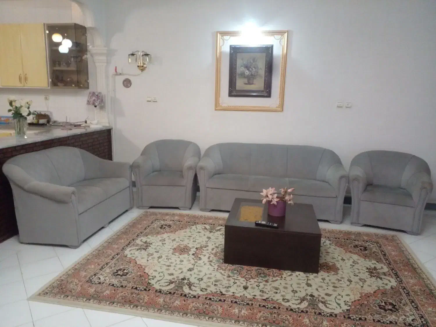 مبل راحتی ۷ نفره|مبلمان خانگی و میز عسلی|میانه, |دیوار