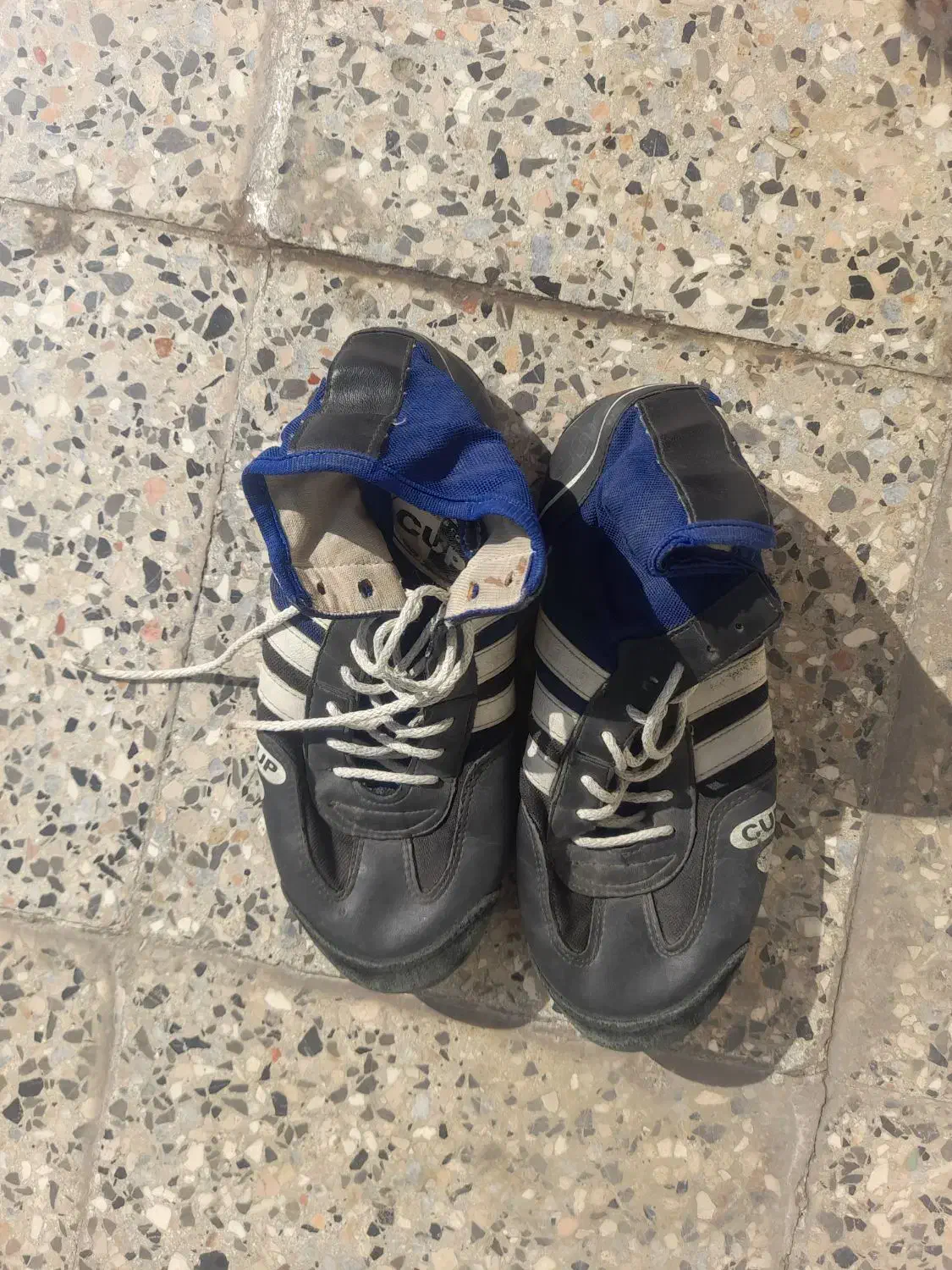 کفش ورزشی|کیف، کفش، کمربند|کوهدشت, |دیوار