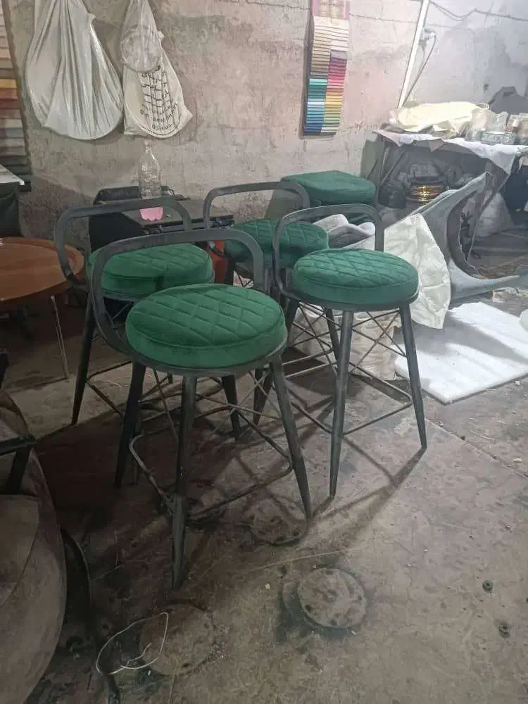 صندلی اپنی پایه باتونی|صندلی و نیمکت|بندرعباس, |دیوار