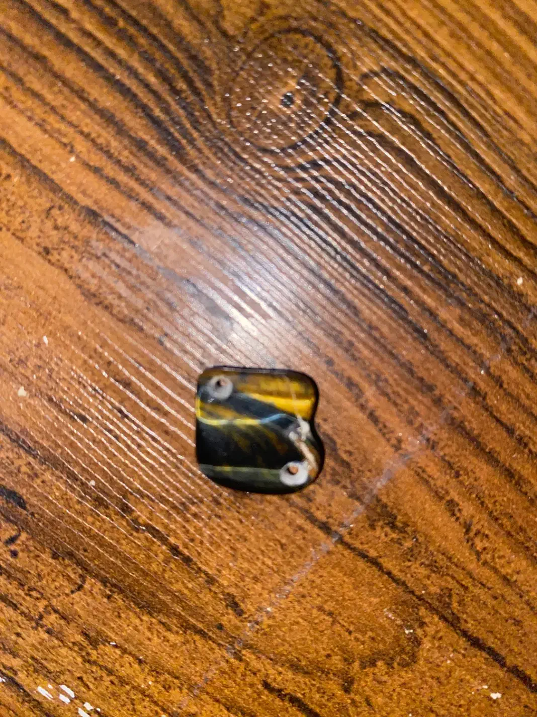 سنگ چشم ببر|بدلیجات|شهریار, شهریار|دیوار