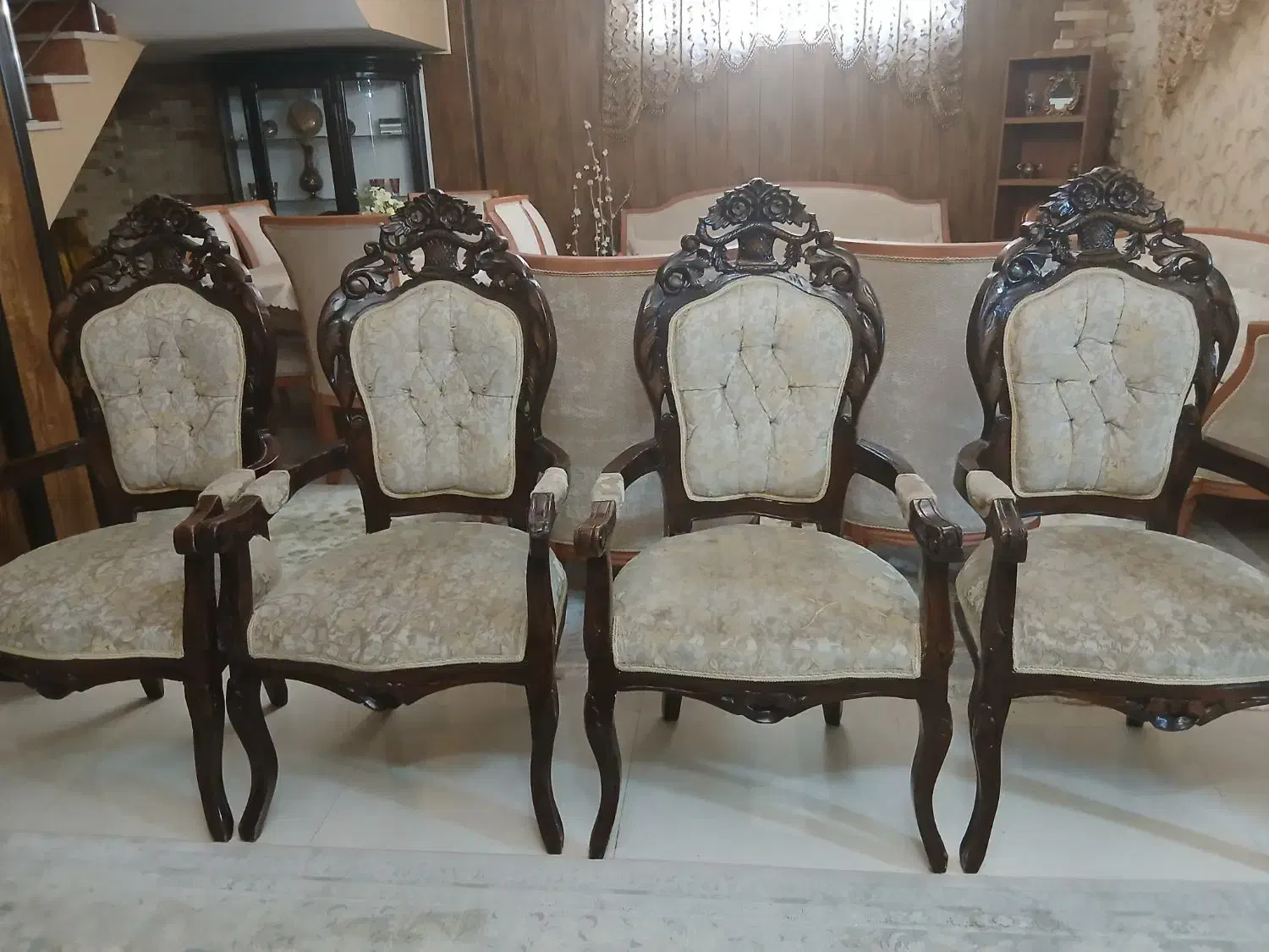 مبل سلطنتی ۹ نفره چوب گردو تمیز|مبلمان خانگی و میز عسلی|اندیشه, اندیشه فاز ۳|دیوار