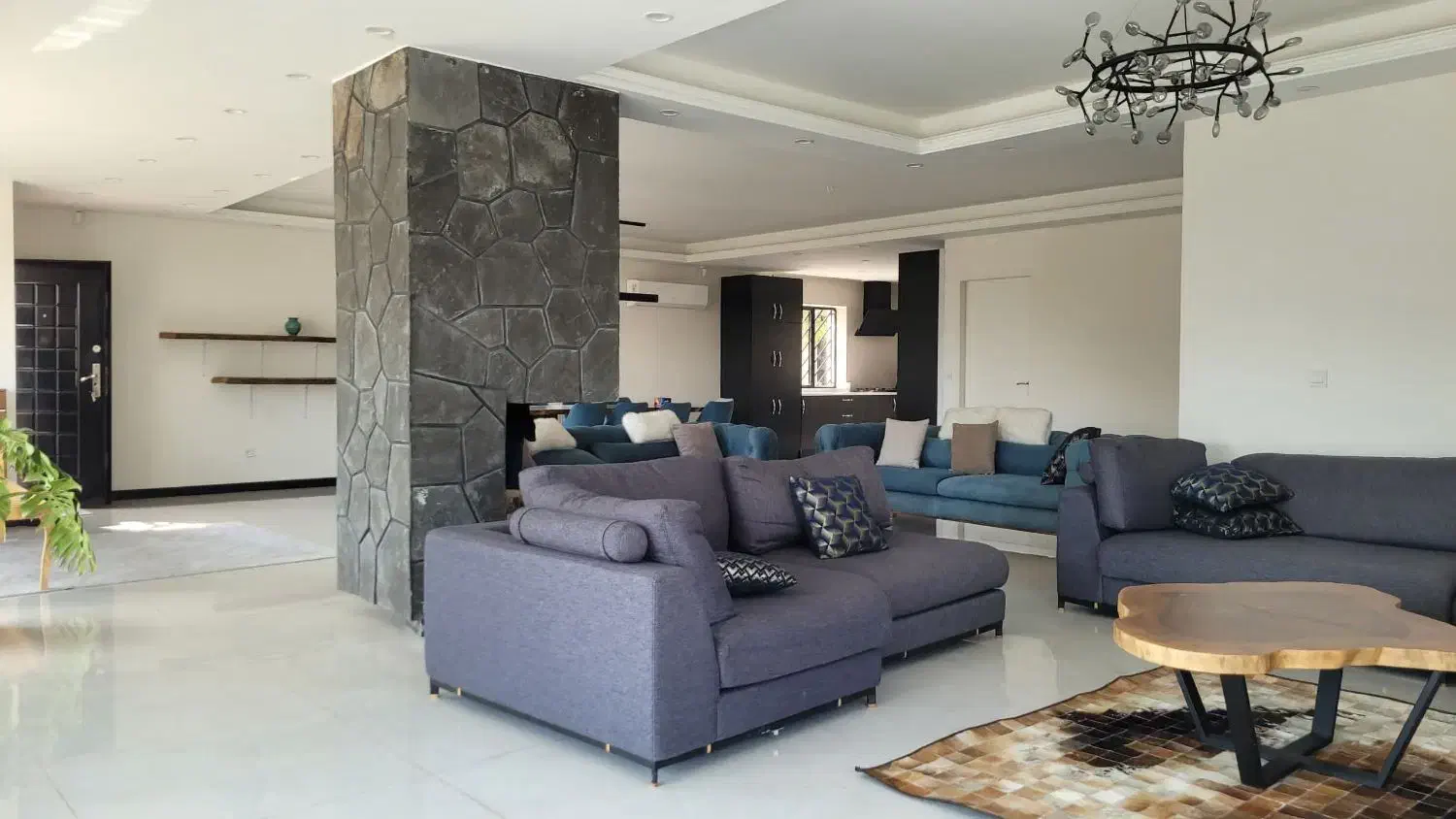 ۲۸۵۰متر باغ ۲۱۰متر ویلامدرن در آبسرد پزشکان|فروش خانه و ویلا|آبسرد, |دیوار