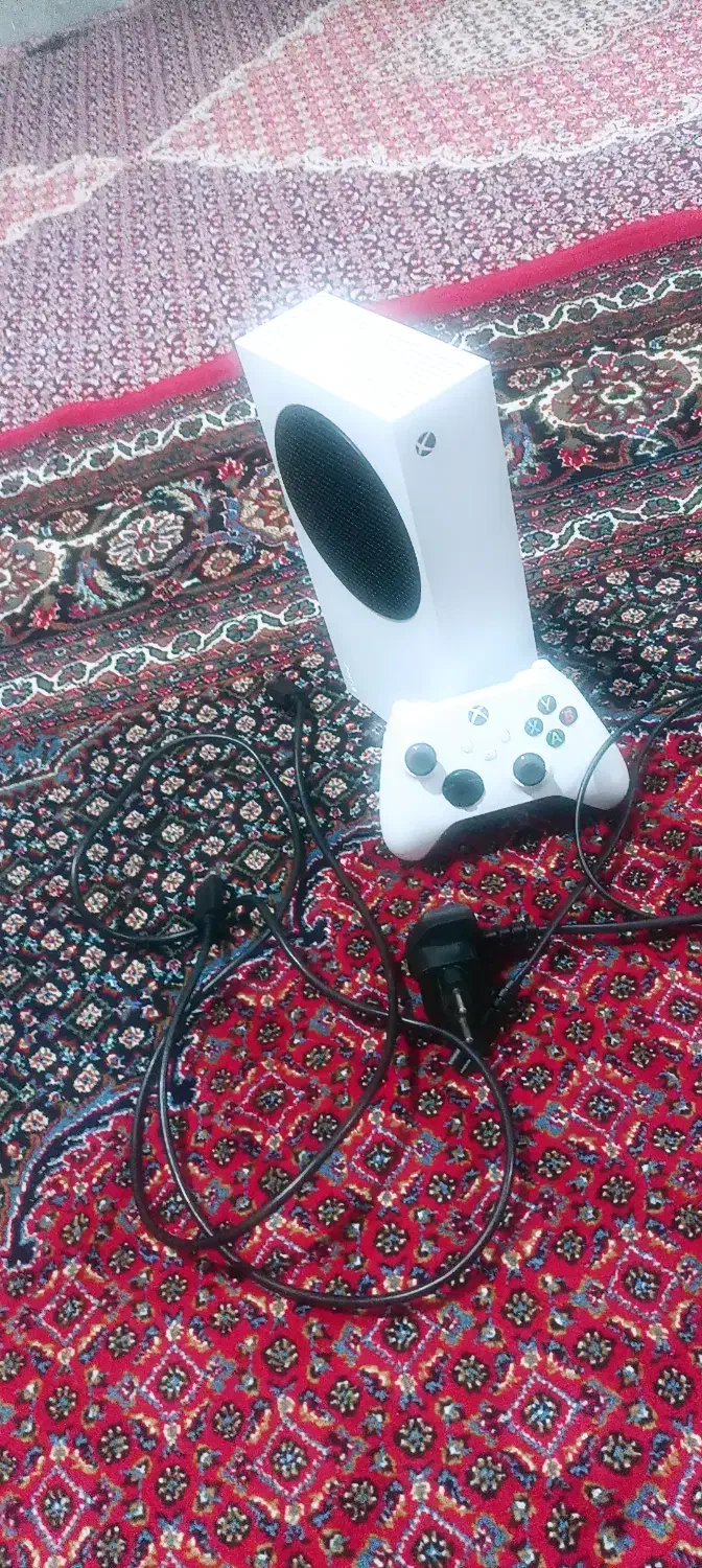 دستگاه ایکس باکس سری اس در حد نو|کنسول، بازی ویدئویی و آنلاین|پارسآباد, |دیوار