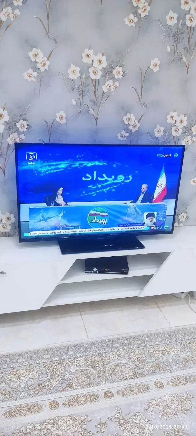 تلویزیون ال ای دی اسنوا 42 اینچ دهگلان|تلویزیون و پروژکتور|دهگلان, |دیوار