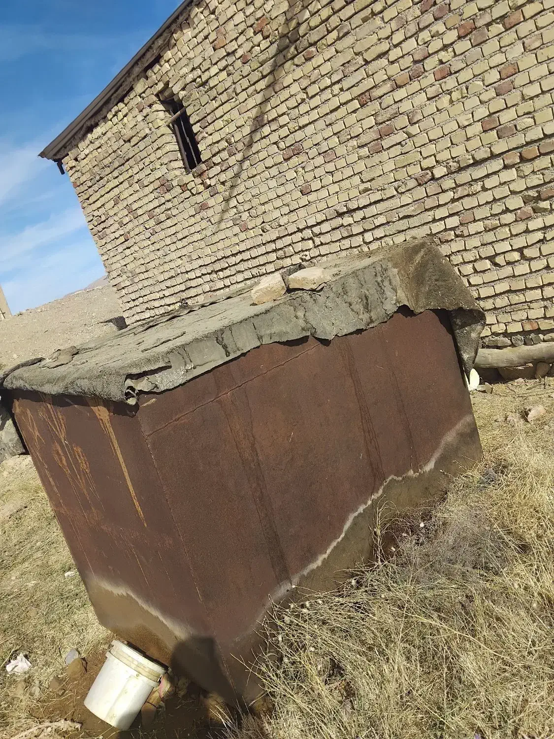 تانکر۲۰۰۰ لیتری|ماشین‌آلات صنعتی|اسفراین, |دیوار