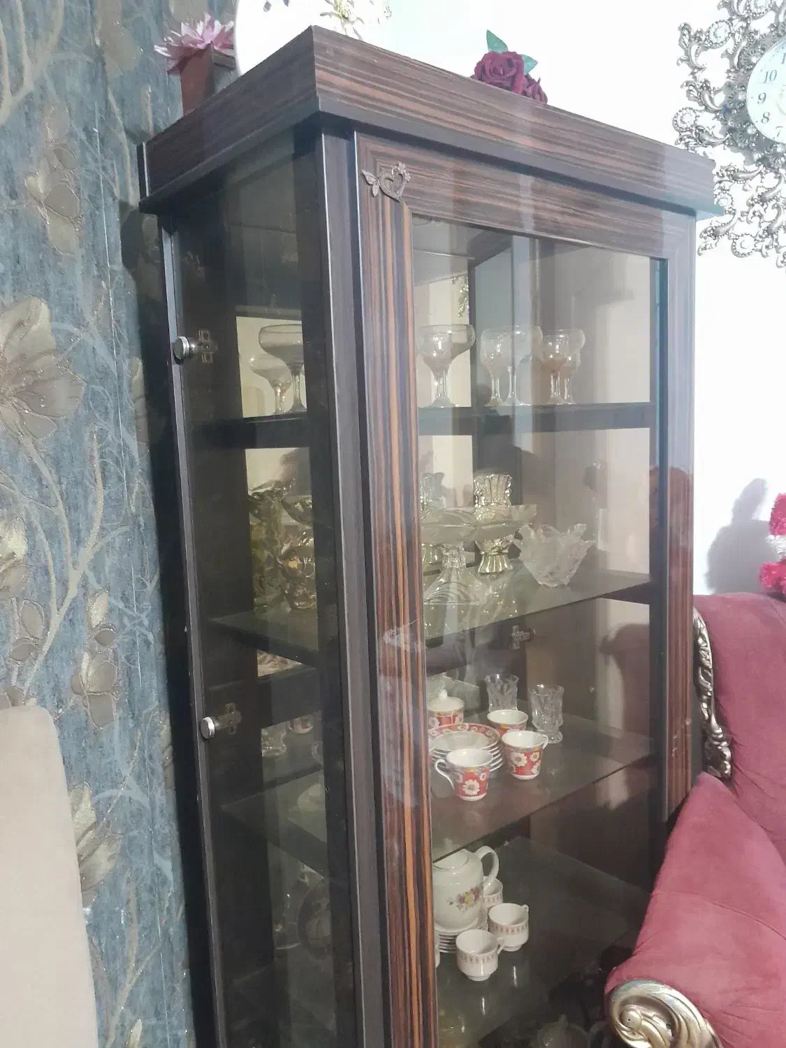 ویترین سالم در حد نو|بوفه، ویترین، کنسول|لاهیجان, کوی آزادگان|دیوار