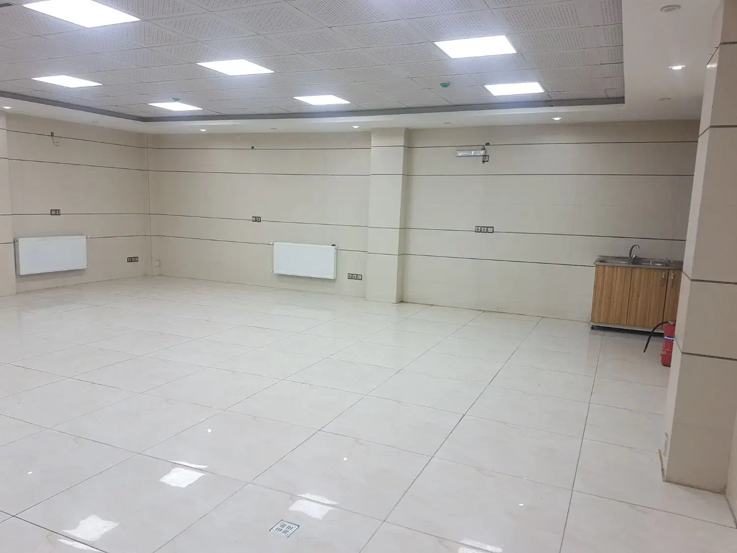 اجاره دفترکار ۱۱۵ متری فلت بر بلوار کشاورز|اجارهٔ دفتر کار، اتاق اداری، مطب|اصفهان, باغ زیار|دیوار