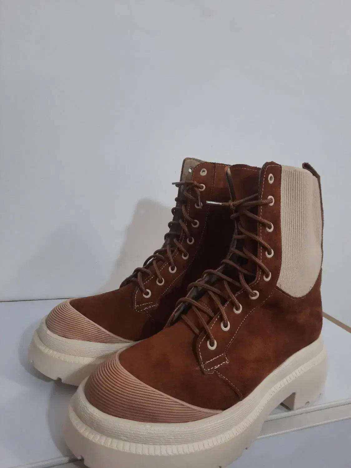 بوت شیک نو|کیف، کفش، کمربند|زنجان, |دیوار