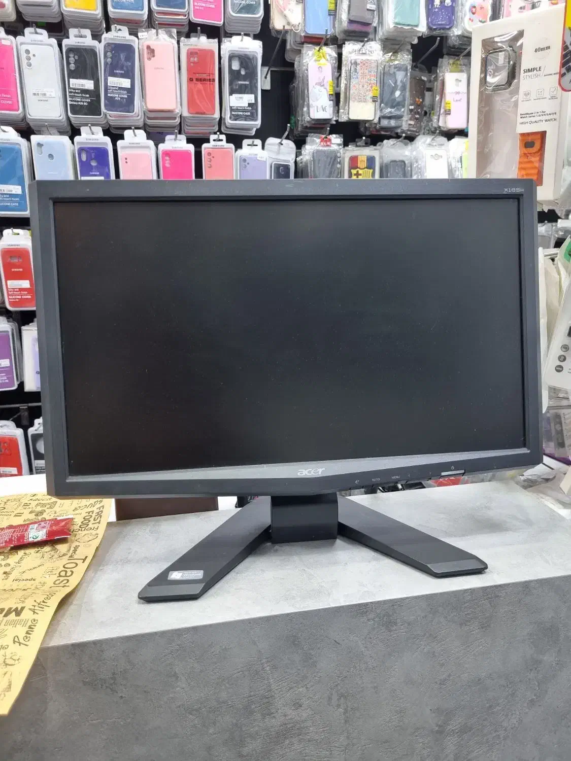 مانیتور کامپیوتر|رایانه رومیزی|اندیشه, اندیشه فاز ۱|دیوار